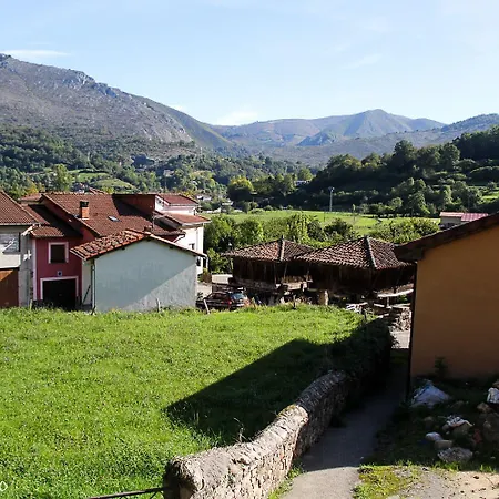 Holiday home Casa Rural Con Vistas A La Montana En Asturias *